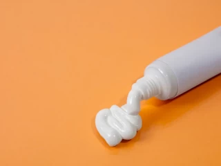 Leading Estradiol Gel Manufacturer Across India